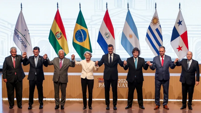 Morada FM — Câmara aprova acordo Mercosul – União Europeia Em Brasília, a Câmara dos Deputados aprovou o tratado entre o Mercosul e a União Europeia na noite de quarta-feira (25). O texto segue agora para análise no Senado. O relator, Marcos Pereira, articulou a votação com o vice-presidente Geraldo Alckmin e com o presidente da Câmara, Hugo [&hellip;]