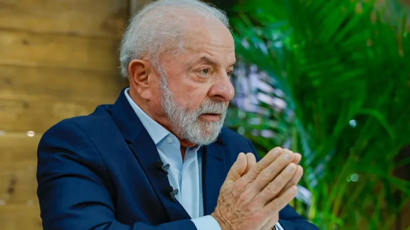 Morada FM — Novas áreas de instabilidade trazem mais chuva para região da Zona da Mata mineira O presidente Luiz Inácio Lula da Silva (PT) fará uma visita à região da Zona da Mata, em Minas Gerais, neste sábado (28). No início da semana, fortes temporais atingiram municípios mineiros, provocando desabamentos e deslizamentos de terra. O Corpo de Bombeiros entrou nesta sexta (27) no quarto dia de buscas por desaparecidos nos escombros em Juiz de Fora e Ubá. Ao menos 64 pessoas morreram e outras cinco estavam desaparecidas até a última atualização desta reportagem. Lula pretende sobrevoar a região atingida pelos temporais e, [&hellip;]