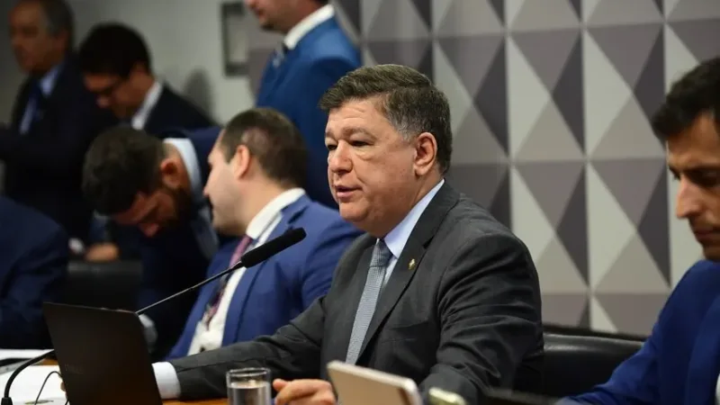Morada FM — Paulo Camisotti chega ao Congresso para ser ouvido na CPI mista do INSS. Reprodução/ TV Globo A CPI mista do INSS ouve nesta quinta-feira (26) o filho de Maurício Camisotti, o empresário Paulo Camisotti, além de votar requerimentos. Paulo seria ouvido em 9 de fevereiro, mas, na ocasião, apresentou atestado de última hora. Por isso, [&hellip;]