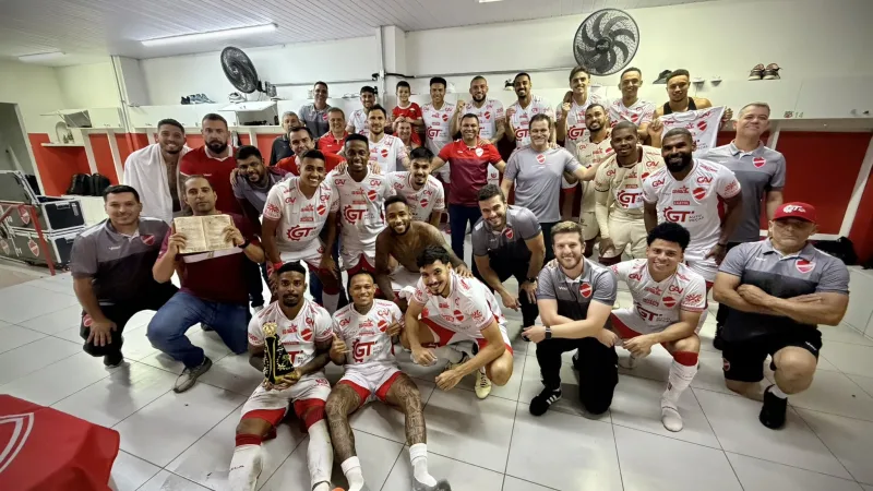 Morada FM — Jogando no Estádio Benitão em Rio Claro, o Vila Nova ficou no empate em 0x0 com o Velo Clube no duelo da segunda fase da Copa do Brasil. Com isso, a disputa foi para os pênaltis e o Tigrão venceu por 4×2. Na terceira fase, o Vila vai encarar o Operário do