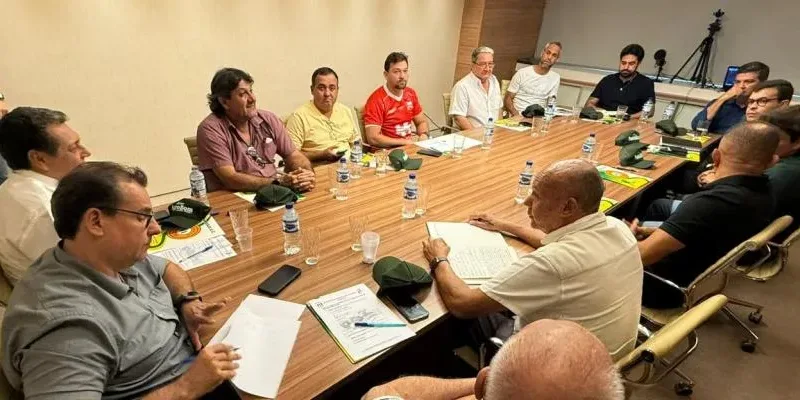Morada FM — Foi realizado ontem em Goiânia, o Congresso Técnico do Campeonato Goiano da Divisão de Acesso. A competição terá início no dia 26 de julho e irá até o dia 11 de outubro e terá a participação de 10 equipes. Fórmula de disputa A fórmula de disputa é a mesma do ano passado, ou seja, as 10 equipes se enfrentarão em turno e returno em sistema de pontos corridos. Ao final da competição, os dois primeiros sobem para a primeira divisão de 2027 e os dois últimos no geral, serão rebaixados para a terceira divisão de 2027. As 10 equipes que [&hellip;]
