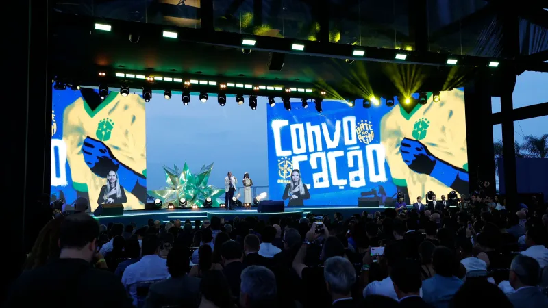 Morada FM — &nbsp; A convocação da Seleção Brasileira para a Copa do Mundo 2026 dominou a audiência do país na internet, nas redes sociais e na tv aberta na última segunda-feira (18). A dimensão do evento, realizado no Museu do Amanhã, no Rio, atingiu números expressivos em diversas plataformas de comunicação. O evento registrou a maior audiência na Globo (TV Globo, SporTV e GE TV) de uma convocação neste século, com 34,6 milhões de brasileiros acompanhando o evento. No horário da convocação, a TV Globo marcou a maior audiência desde a Copa do Mundo de 2022. Em São Paulo, por exemplo, foi de [&hellip;]