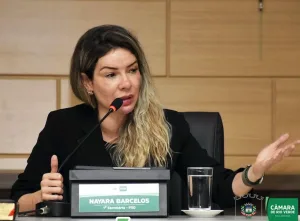 Morada FM — O Tribunal Regional Eleitoral de Goiás (TRE-GO) decidiu pela perda do mandato da vereadora Nayara Barcelos, de Rio Verde, em julgamento de uma ação que questionou a desfiliação partidária da parlamentar. Nayara foi eleita vereadora de Rio Verde em 2024 pelo Partido Social Democrático (PSD). Posteriormente, deixou a legenda e passou a integrar o Partido Novo. A ação apresentada à Justiça Eleitoral questionou a mudança de partido durante o exercício do mandato e fora do período permitido pela legislação eleitoral. O processo foi apresentado pelo PSD de Rio Verde e pelo ex-vereador e primeiro suplente Ubiratan Pereira Gouveia. Os autores da […]