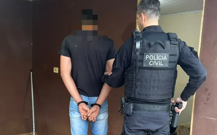 Morada FM — &nbsp; A Polícia Civil de Goiás deflagrou nesta terça-feira (6) a Operação Argos Infantis, que investiga crimes relacionados ao armazenamento e compartilhamento de material de abuso sexual infantojuvenil. A ação é realizada pela Delegacia Estadual de Repressão a Crimes Cibernéticos (DERCC). Ao todo, são cumpridos seis mandados judiciais de busca e apreensão em Goiânia e Joviânia. As medidas têm como alvo pessoas investigadas por possível envolvimento no armazenamento e compartilhamento desse tipo de material. A partir do cumprimento das medidas judiciais, a Polícia Civil busca reunir elementos que possam contribuir para o andamento da apuração. As duas cidades concentram os seis [&hellip;]