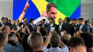 Morada FM —   O MDB oficializou na terça-feira (13) apoio a Flávio Bolsonaro (PL) no segundo turno: 17 dos 27 diretórios estaduais aderiram à candidatura. A articulação foi conduzida pelo governador Tarcísio de Freitas e pelo prefeito Ricardo Nunes. Os diretórios pró-Flávio são de São Paulo, Rio de Janeiro, Minas Gerais, Rio Grande do Sul, Santa Catarina, Paraná, Rio Grande do Norte, Mato Grosso, Goiás, Amapá, Acre, Tocantins, Roraima, Espírito Santo, Mato Grosso do Sul, Sergipe e Distrito Federal. Dez diretórios do Norte e Nordeste declararam apoio à reeleição de Lula. Baleia Rossi citou defesa da democracia, responsabilidade e qualidade dos gastos públicos, […]