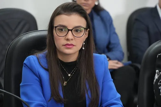 Morada FM — &nbsp; A deputada federal Marussa Boldrin votou a favor do PLP 186/2026, aprovado pela Câmara dos Deputados. A proposta prevê aumento do limite de faturamento do Microempreendedor Individual (MEI), contratação de até dois funcionários e ampliação das oportunidades para pequenos negócios nas compras públicas.